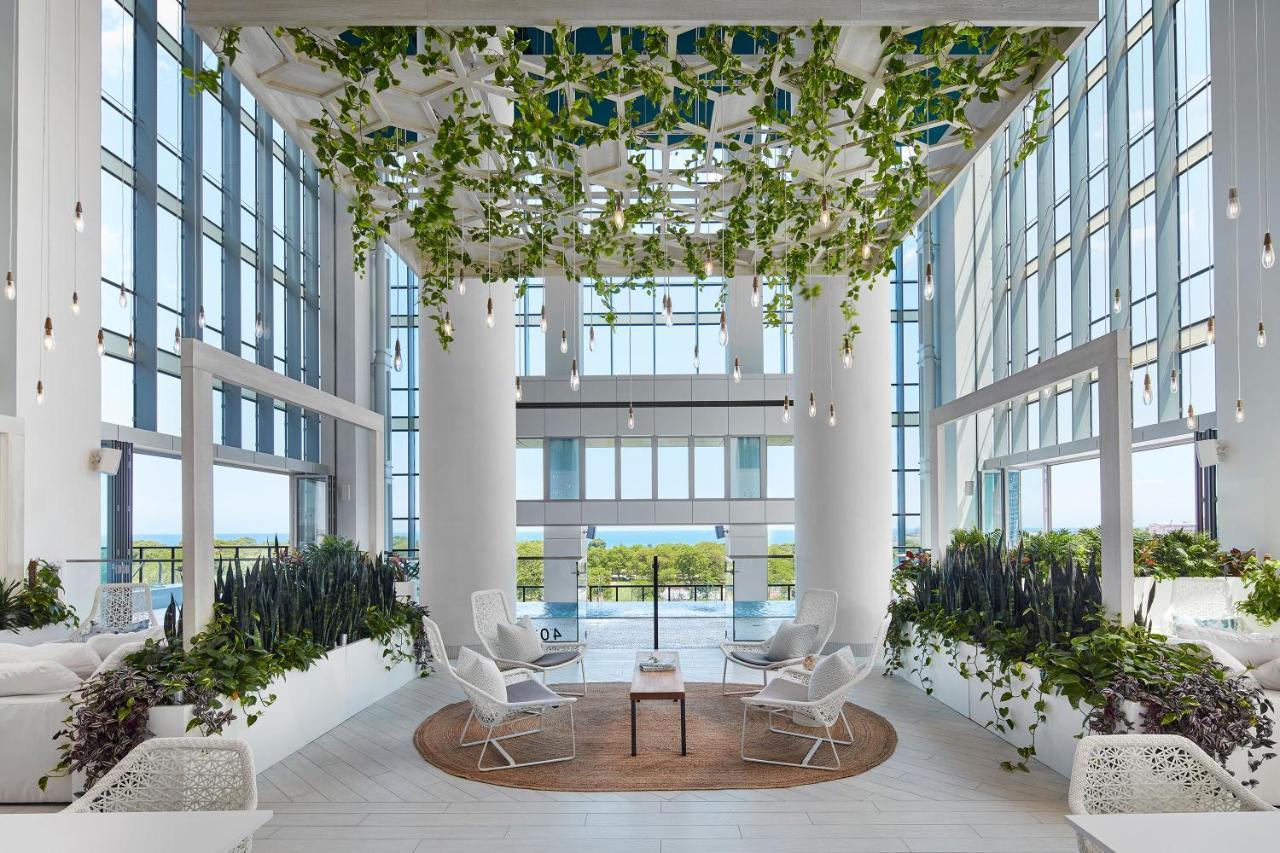 Sentral Michigan Avenue Aparthotel Чикаго Екстериор снимка The lobby of the hotel