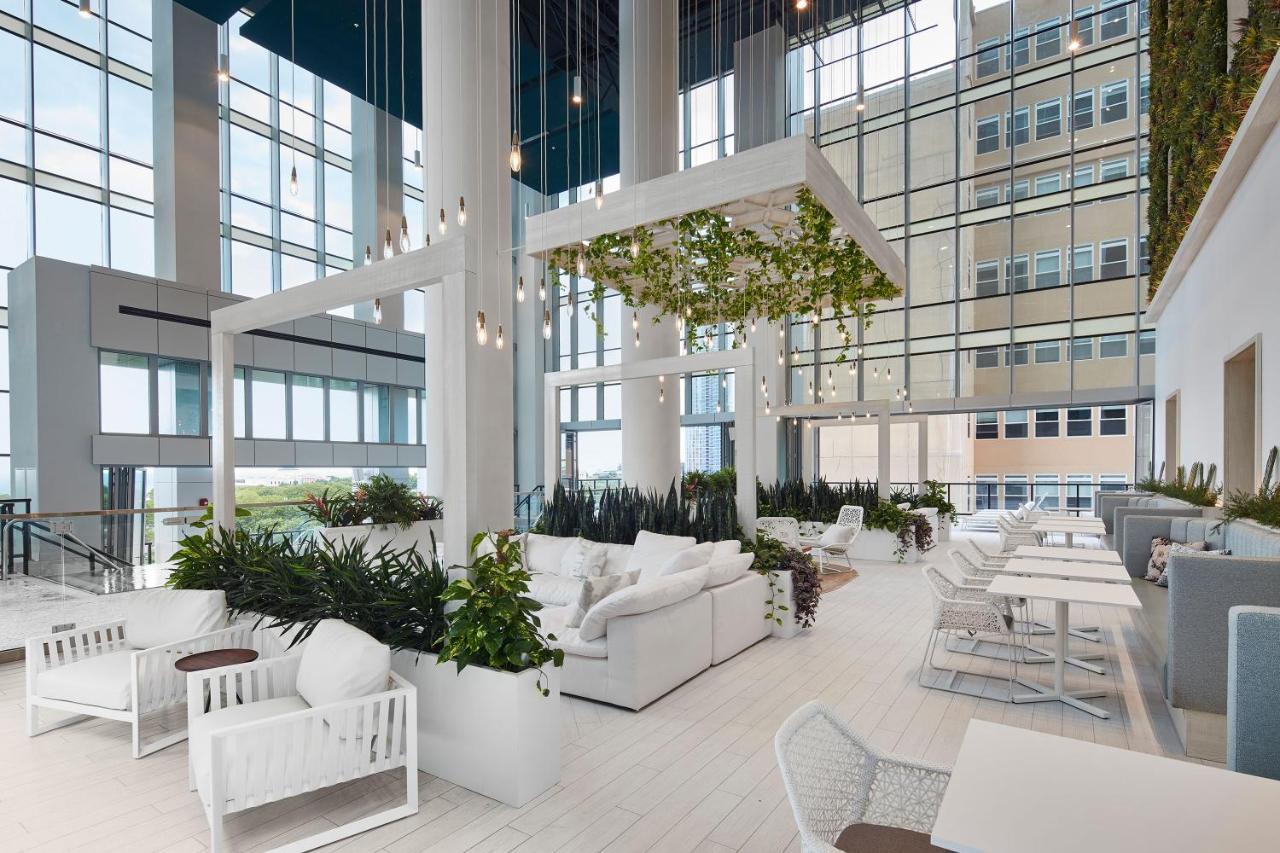 Sentral Michigan Avenue Aparthotel Чикаго Екстериор снимка The interior of the new terminal