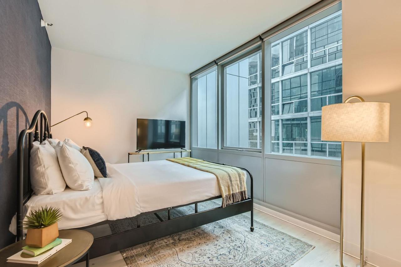 Sentral Michigan Avenue Aparthotel Чикаго Стая снимка