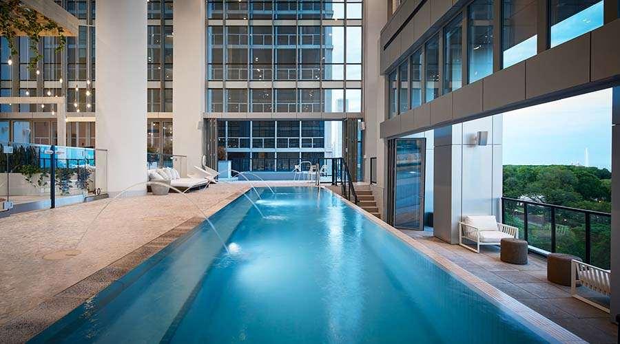 Sentral Michigan Avenue Aparthotel Чикаго Екстериор снимка The pool at the Ritz-Carlton, South Beach