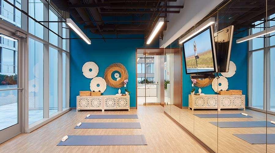 Sentral Michigan Avenue Aparthotel Чикаго Съоръжения снимка The yoga studio at the 1000M building